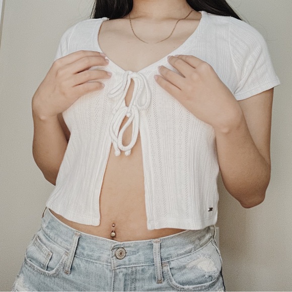 NWOT Hollister White Tie Front Crop T-shirt Top - Picture 2 of 7